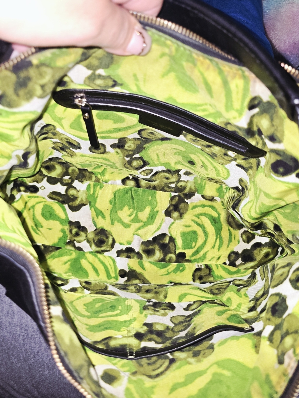 ♠️kate spade Black Leather Shoulder Bag with Multicolor Printed Scarf EUC - Picture 7 of 9